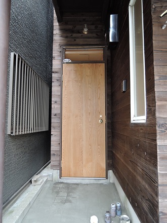 53　藏家新事務所玄関ドア枠塗装